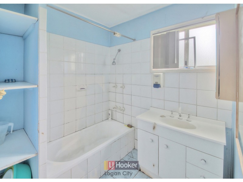 12 Redford Street, Kingston QLD 4114