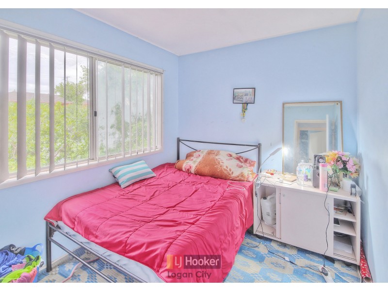 12 Redford Street, Kingston QLD 4114