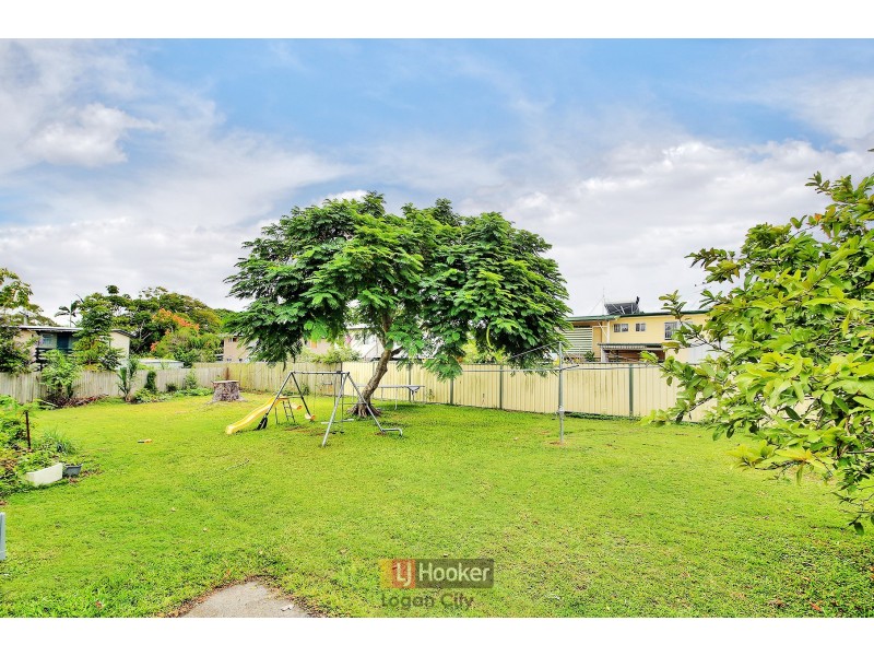 12 Redford Street, Kingston QLD 4114