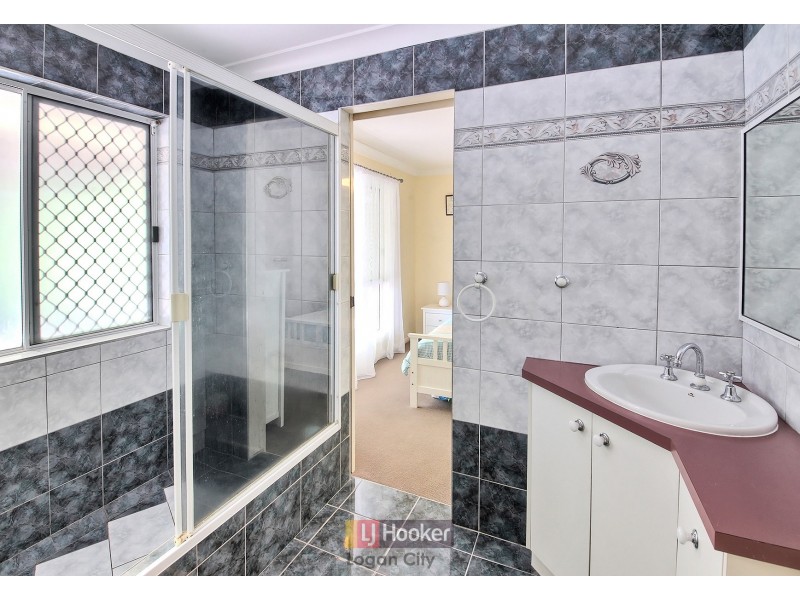 18 Monduran Street, Marsden QLD 4132