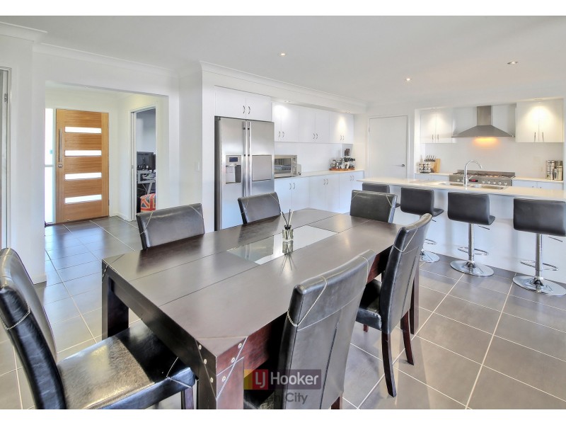 69 Sanctuary Parkway, Waterford QLD 4133