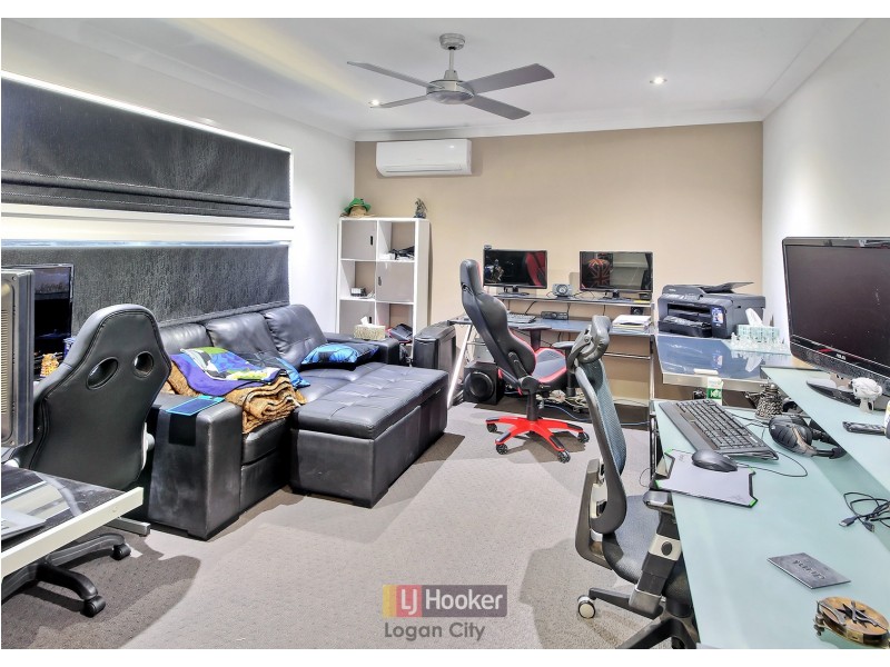 69 Sanctuary Parkway, Waterford QLD 4133