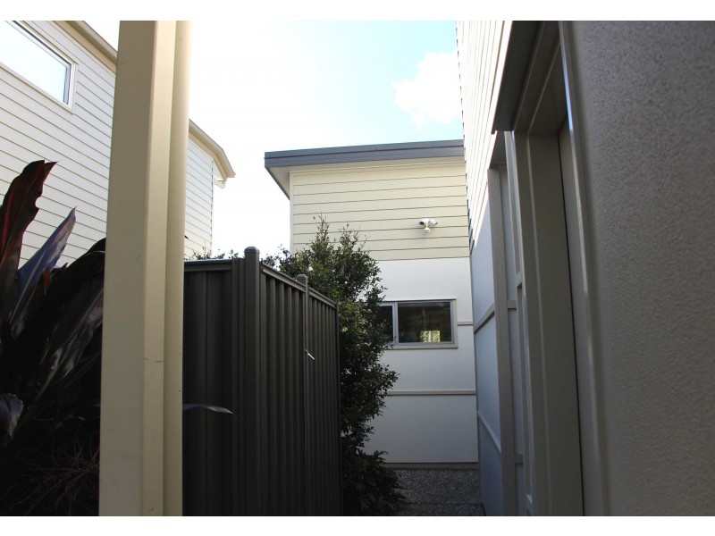 1/11 Macbeth Street, Kingston QLD 4114