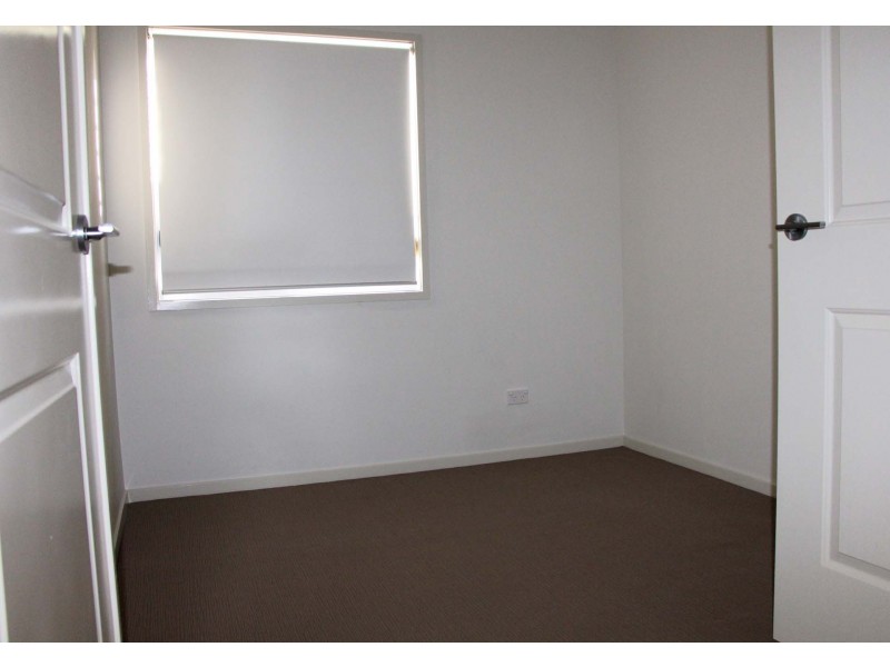 1/11 Macbeth Street, Kingston QLD 4114