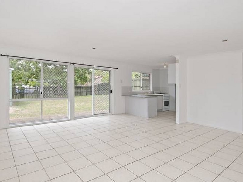 22 Calder Court, Crestmead QLD 4132