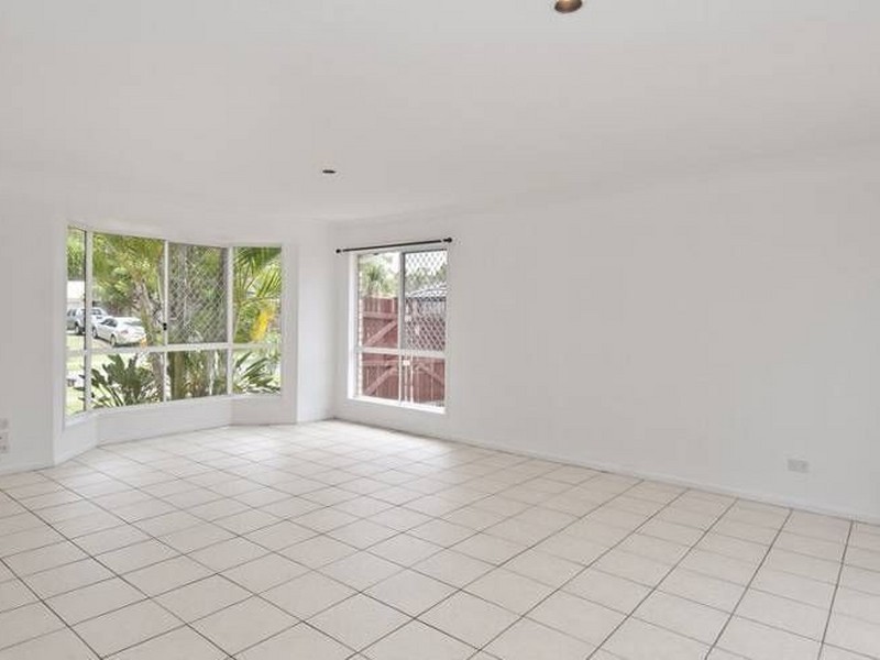 22 Calder Court, Crestmead QLD 4132