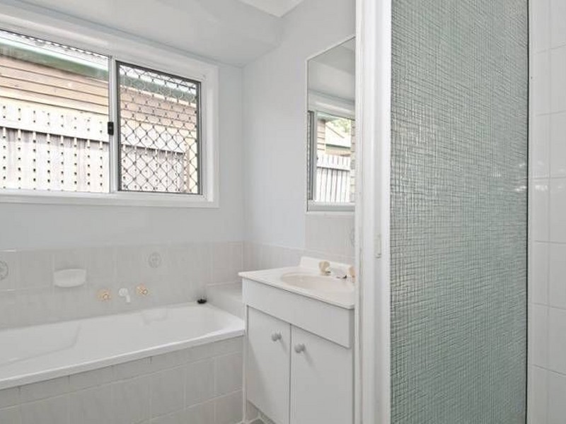 22 Calder Court, Crestmead QLD 4132