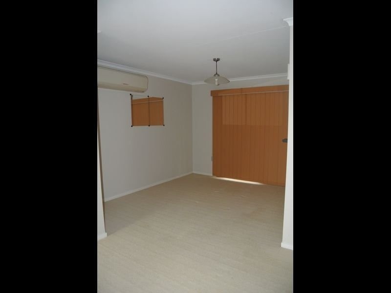 3 Walsh Place, Kingston QLD 4114