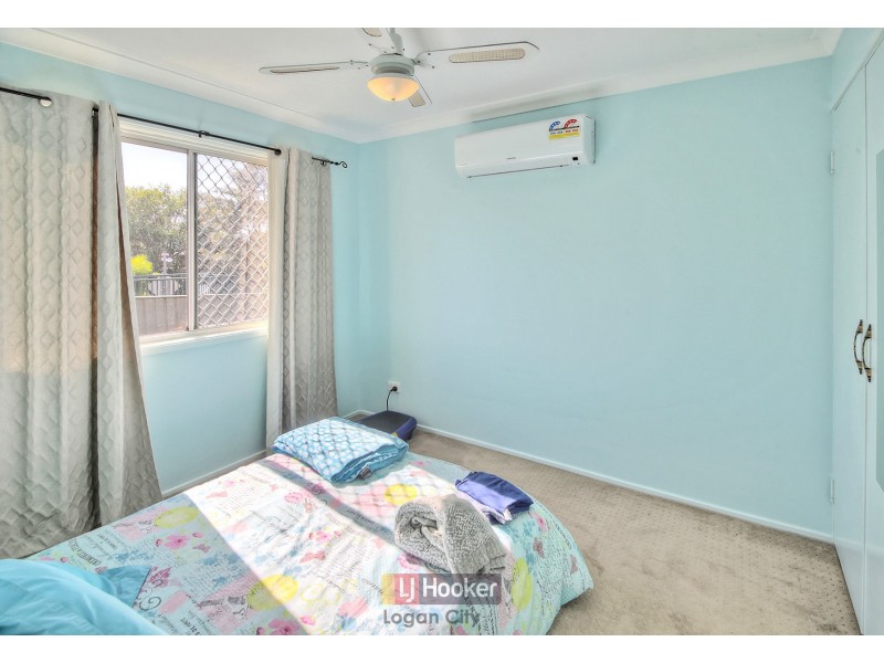 1/18 Defiance Road, Logan Central QLD 4114