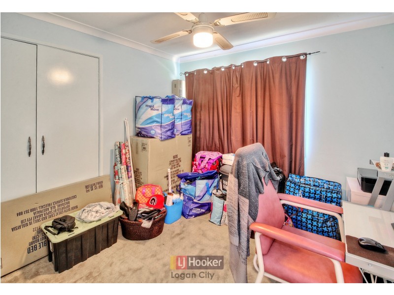 1/18 Defiance Road, Logan Central QLD 4114