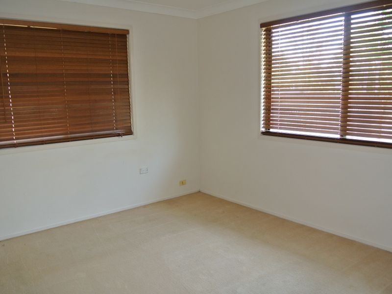 8 Phie Street, Loganlea QLD 4131