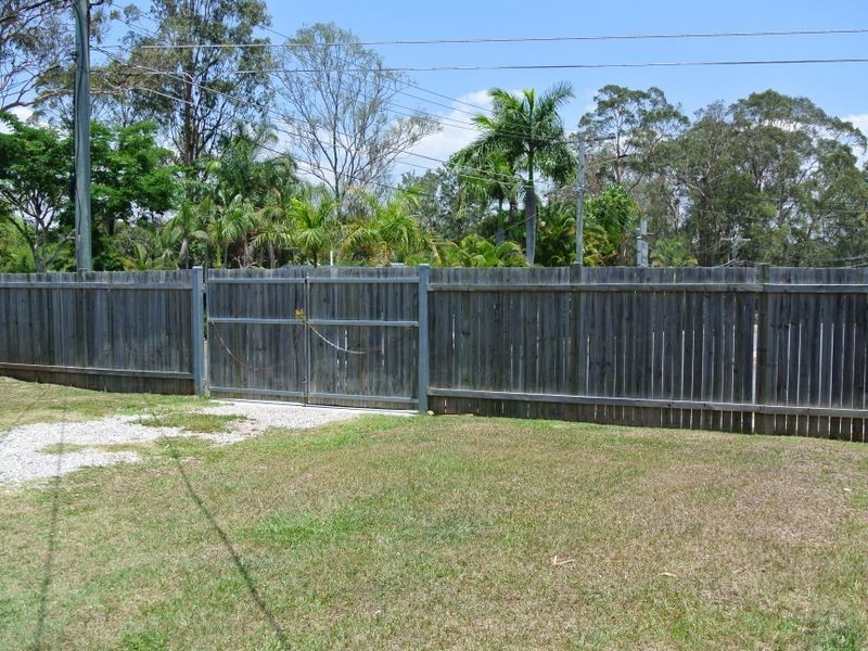 8 Phie Street, Loganlea QLD 4131