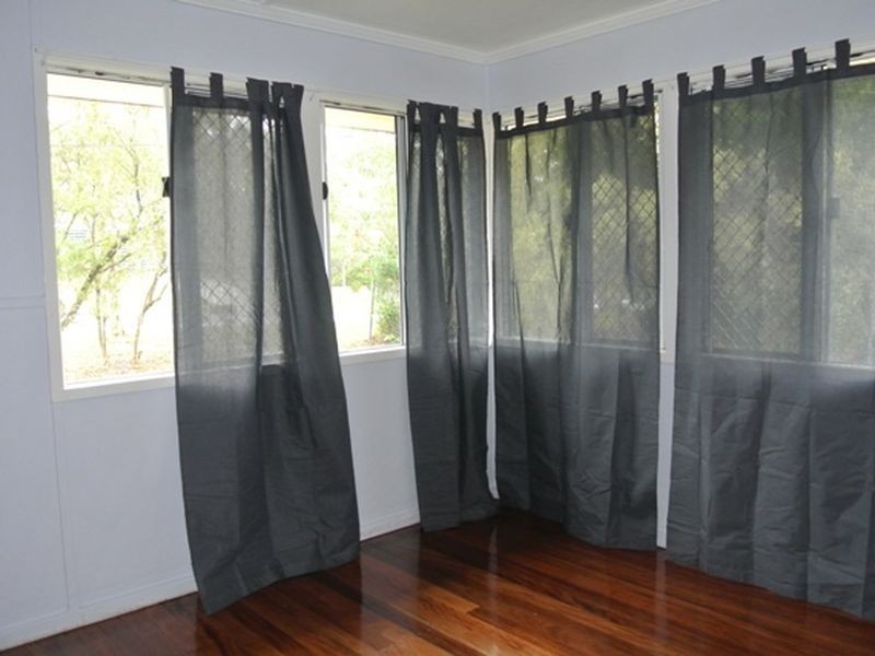7 Skyline Drive, Kingston QLD 4114