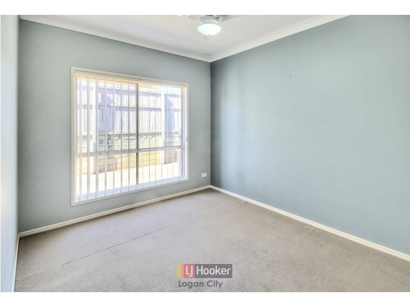 9 Bella Vista Circuit, Edens Landing QLD 4207