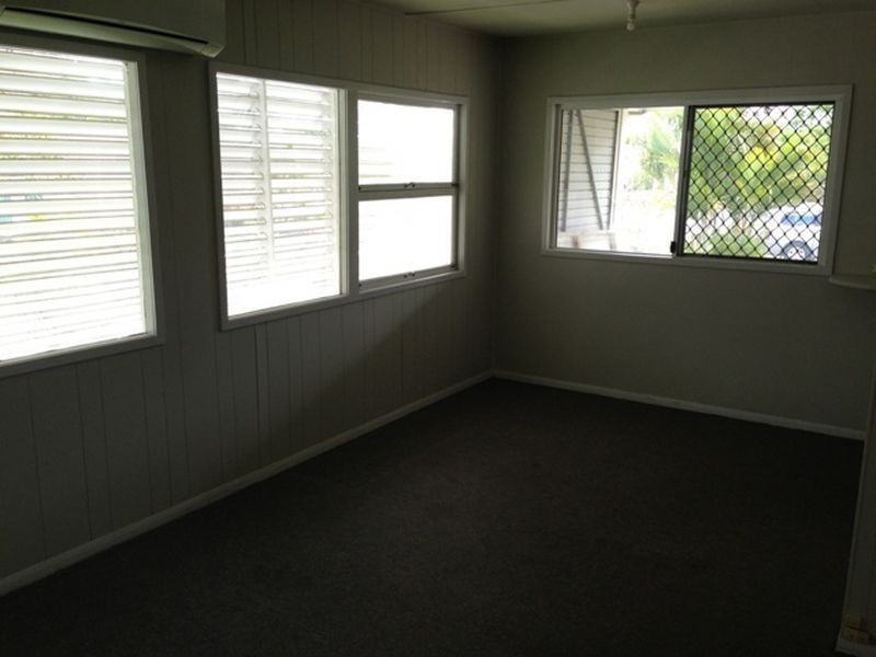 18 Hunter Street, Woodridge QLD 4114