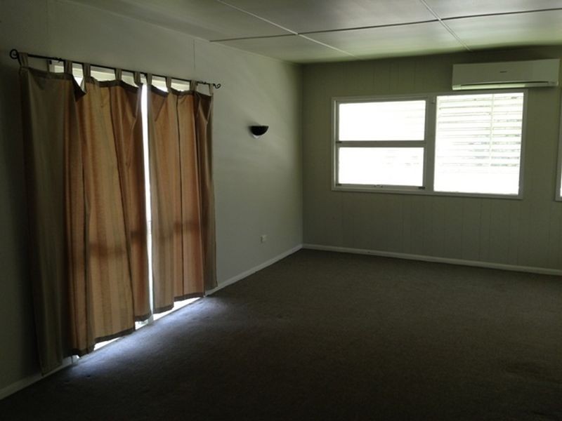 18 Hunter Street, Woodridge QLD 4114