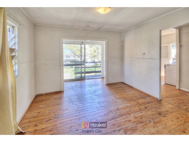 7 Stubbs Road, Woodridge QLD 4114