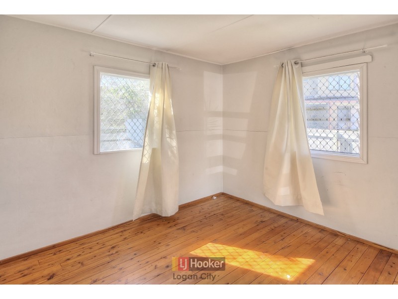 7 Stubbs Road, Woodridge QLD 4114