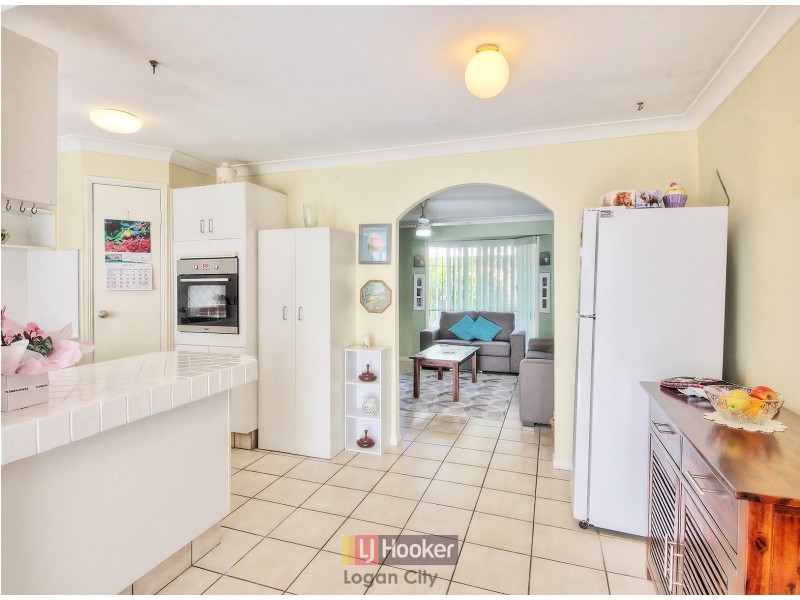 18 Monduran Street, Marsden QLD 4132