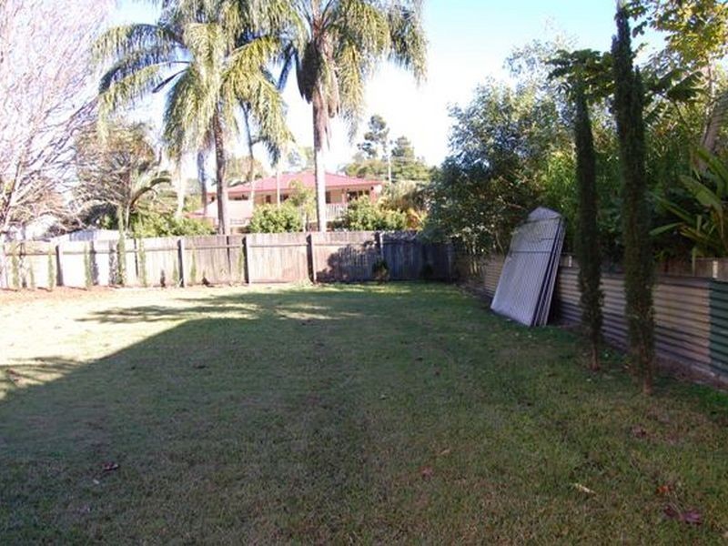 46 Lake Road, Slacks Creek QLD 4127