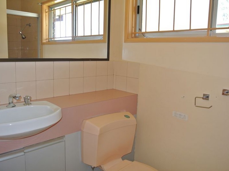 111 Smith Road, Woodridge QLD 4114