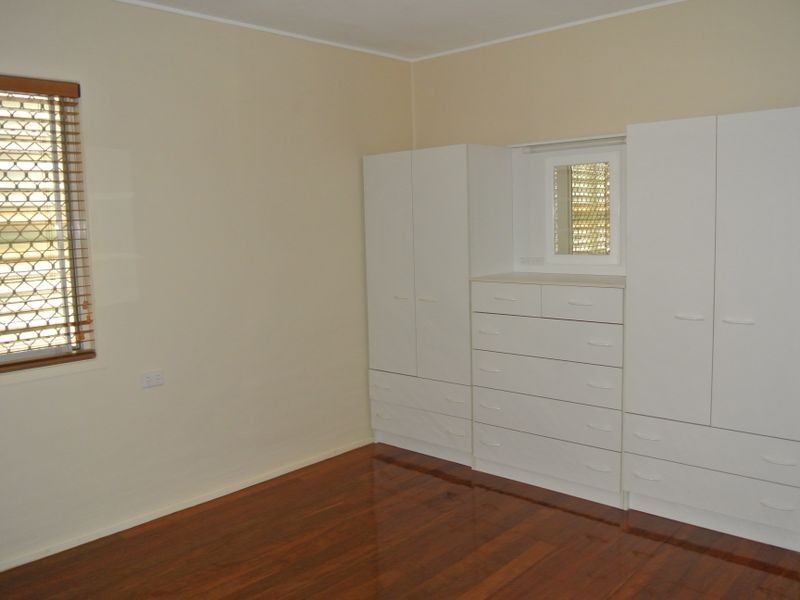 9 Myra Street, Kingston QLD 4114