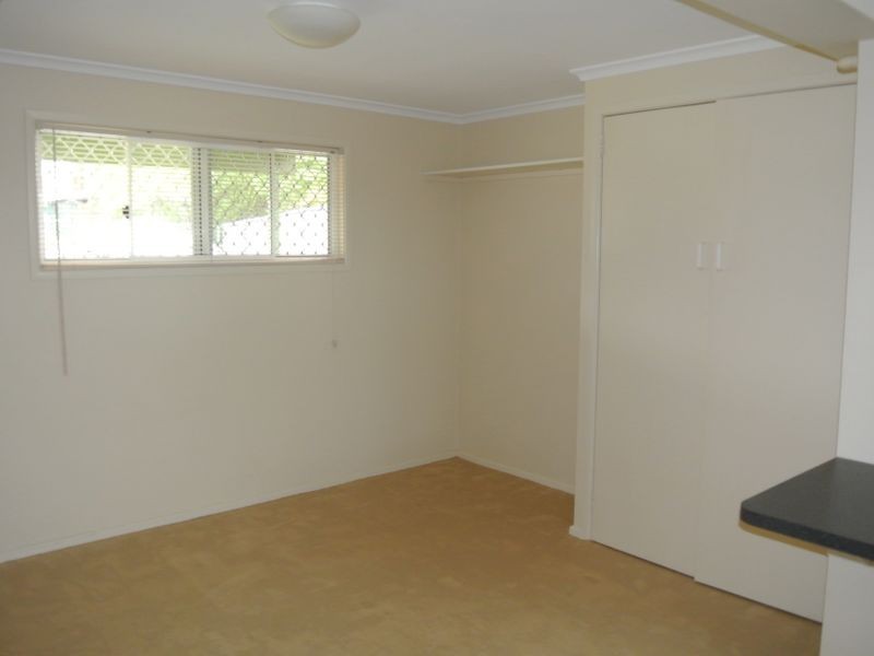 9 Myra Street, Kingston QLD 4114