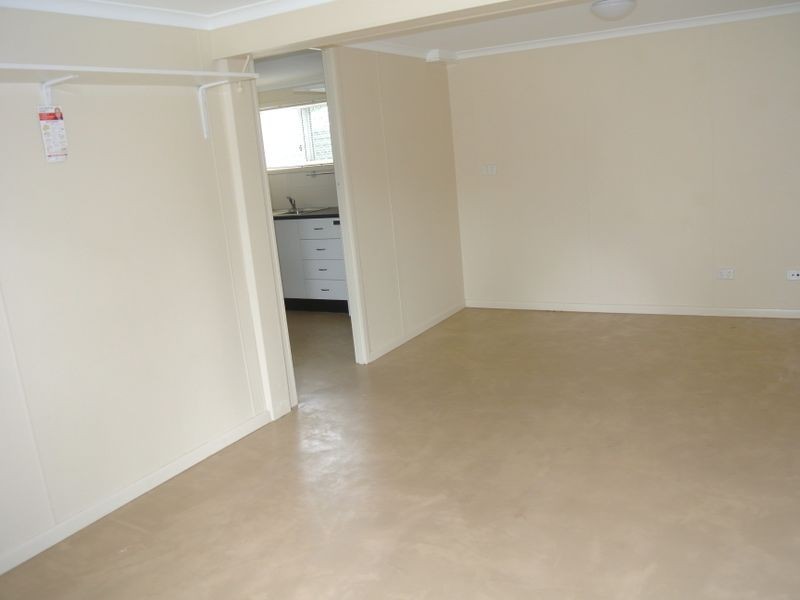 9 Myra Street, Kingston QLD 4114