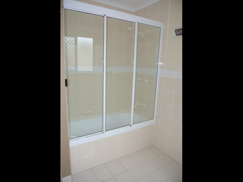 9 Myra Street, Kingston QLD 4114