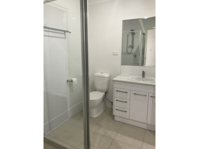 2/13A Spruce Street, Loganlea QLD 4131