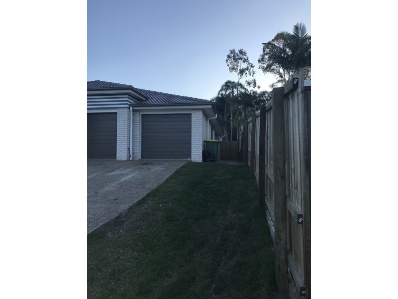 2/13A Spruce Street, Loganlea QLD 4131