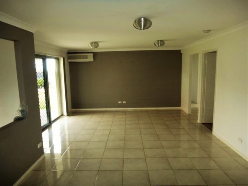 3 Coolum Court, Regents Park QLD 4118