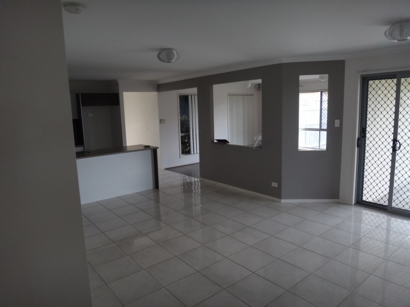 3 Coolum Court, Regents Park QLD 4118