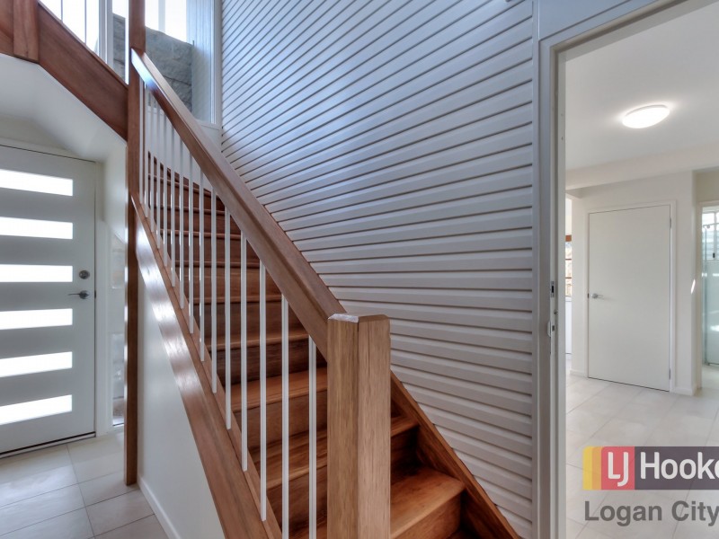 25 Collin Court, Kingston QLD 4114