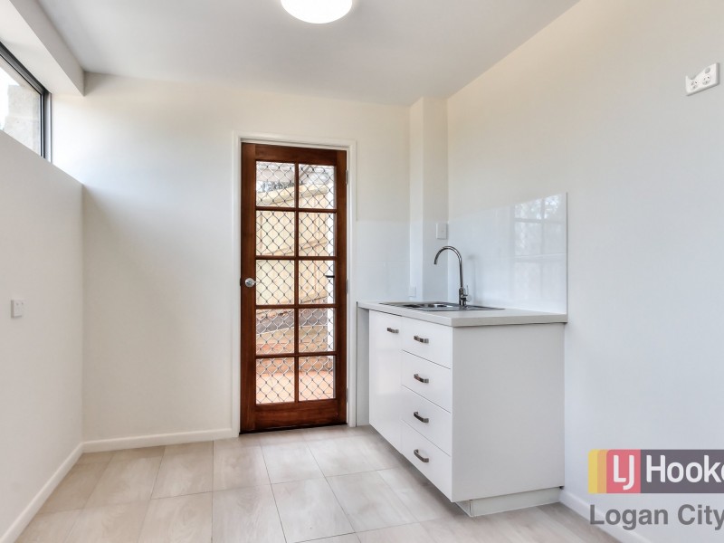 25 Collin Court, Kingston QLD 4114