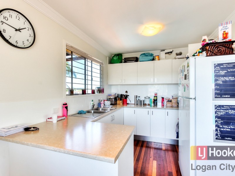 13 Myra Street, Kingston QLD 4114