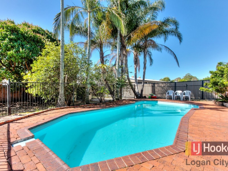 13 Myra Street, Kingston QLD 4114