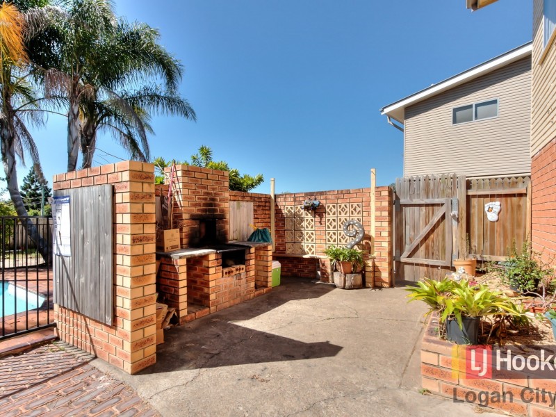 13 Myra Street, Kingston QLD 4114