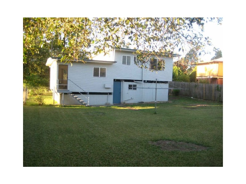 4 Louden Street, Woodridge QLD 4114