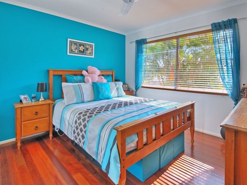 8 Brown Avenue, Logan Central QLD 4114