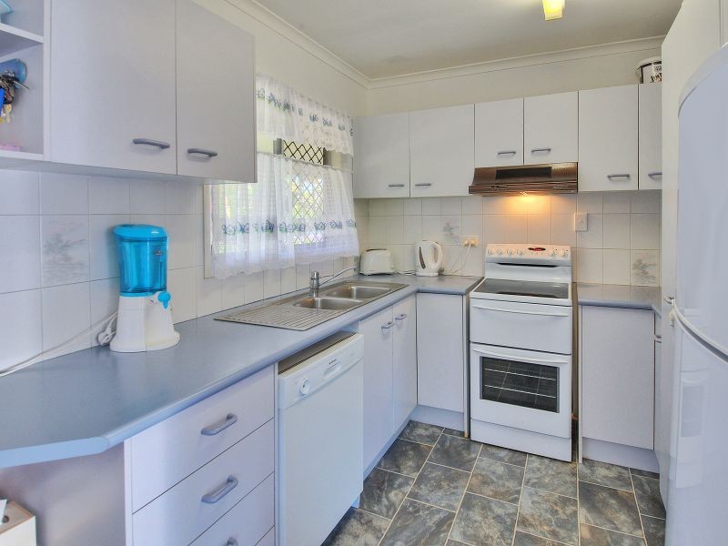 8 Brown Avenue, Logan Central QLD 4114