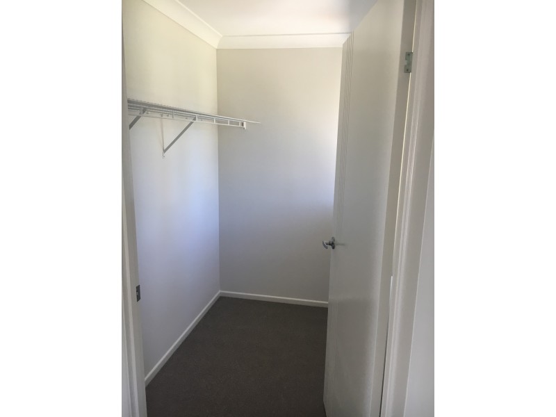 1/17A Cypress Drive, Marsden QLD 4132