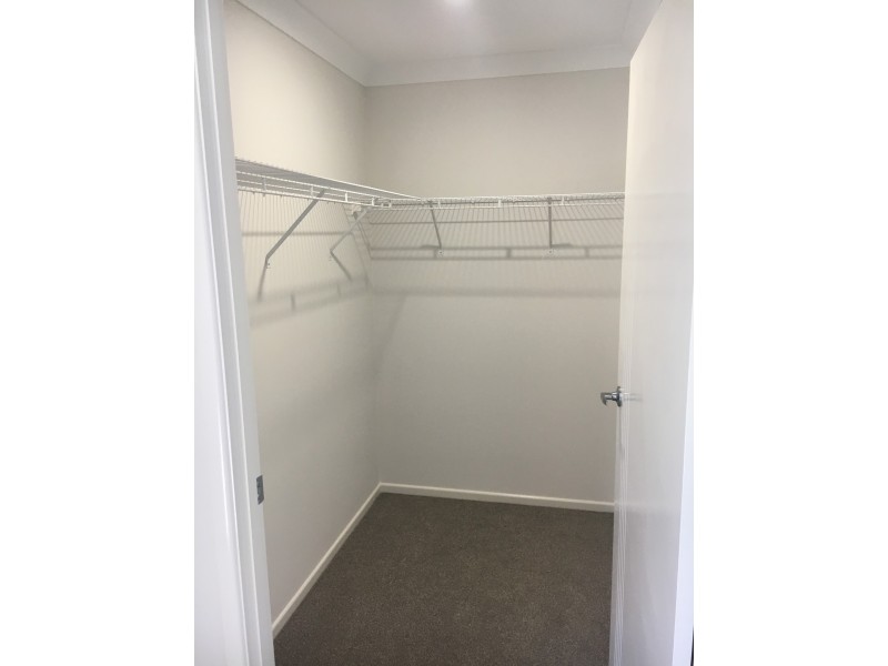 1/17A Cypress Drive, Marsden QLD 4132