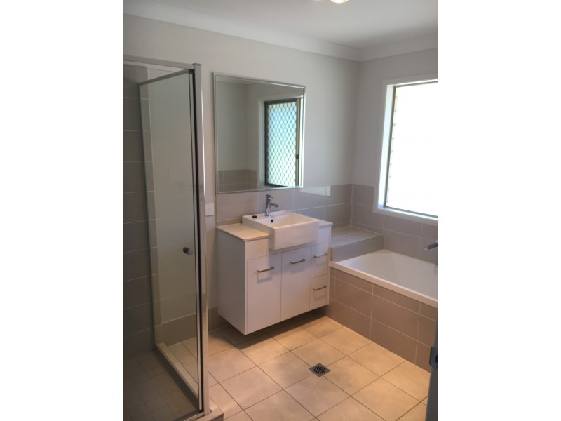 1/17A Cypress Drive, Marsden QLD 4132