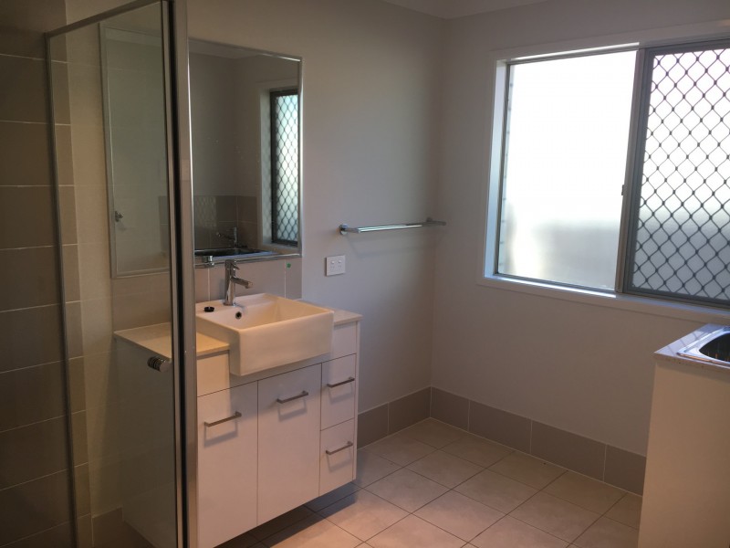 2/17A Cypress Drive, Marsden QLD 4132