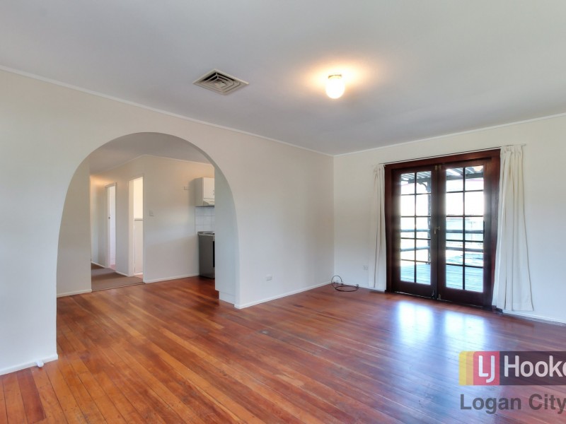 123 Jacaranda Avenue, Logan Central QLD 4114