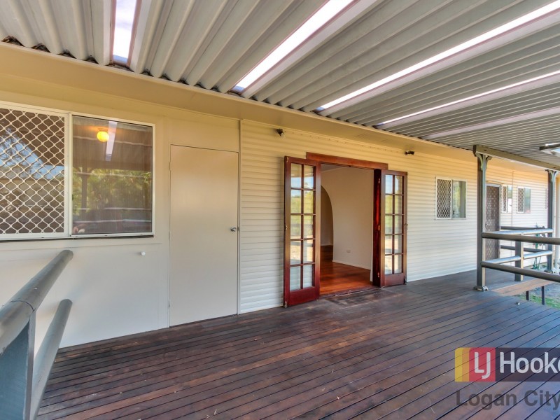 123 Jacaranda Avenue, Logan Central QLD 4114