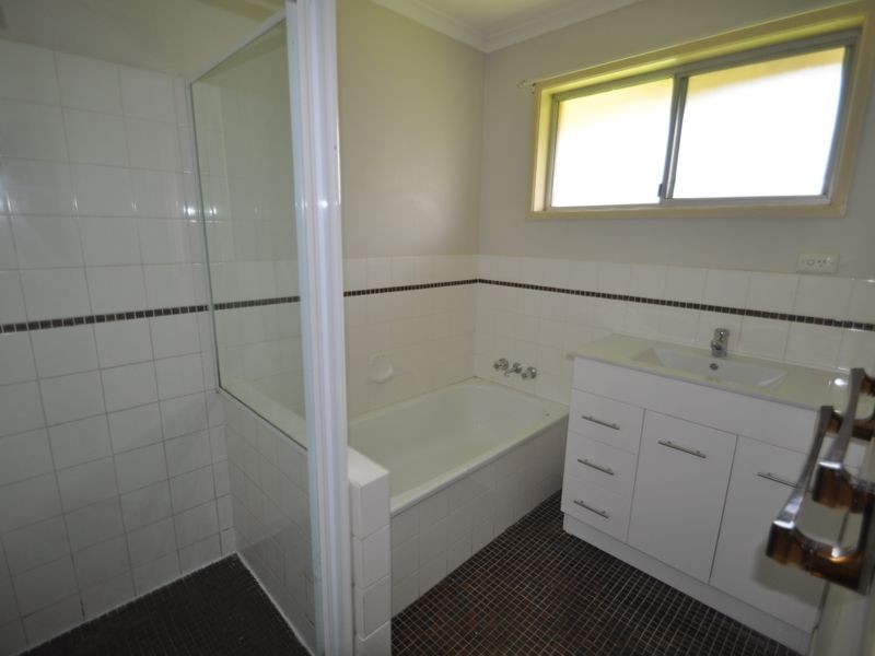 24 Omar Street, Woodridge QLD 4114