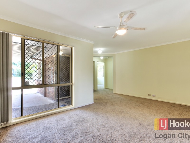 30 Packett Crescent, Loganlea QLD 4131