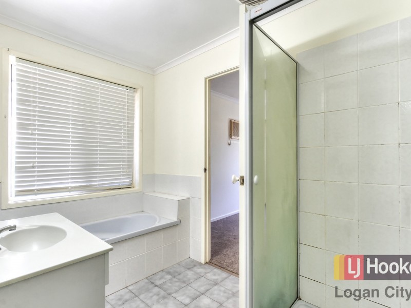 30 Packett Crescent, Loganlea QLD 4131